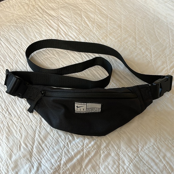 Nike Heritage Swoosh Fly Waist Bag - Picture 6 of 15
